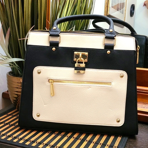 unknown Handbags - Black and off white handbag